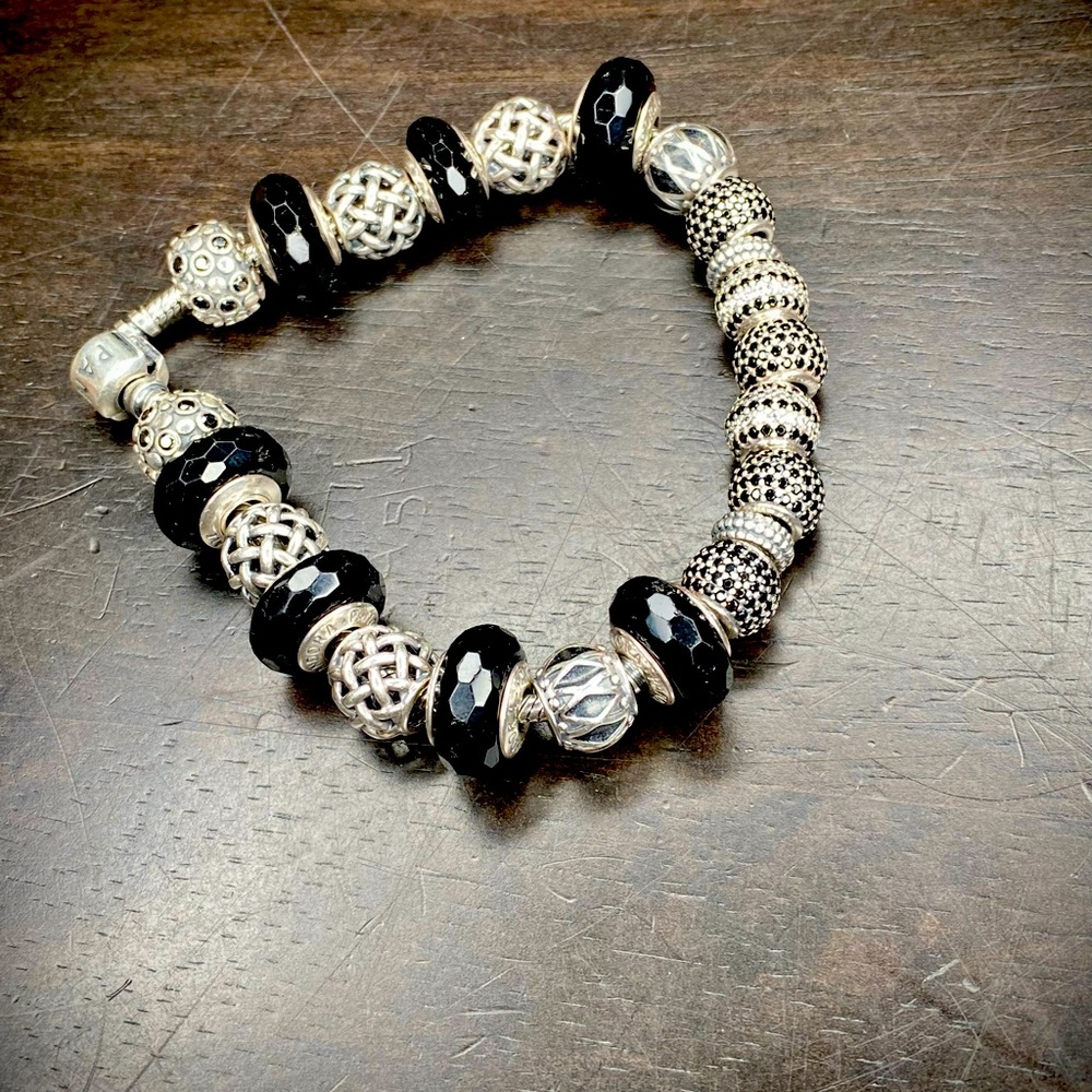 RARE Men’s Pandora bracelet